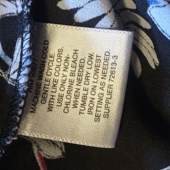 Liz Claiborne Career Short Sleeve Floral Top Size XL Black White Pink Blue - Picture 6 of 6